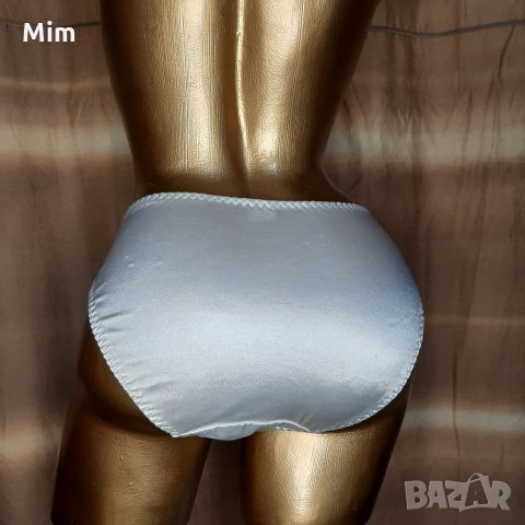 S/M Бяла сатенена, еластична бикина с дантела , снимка 2 - Бельо - 36030702