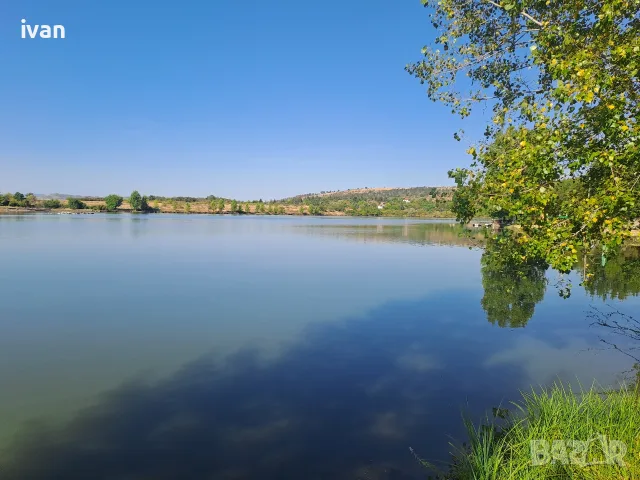 парцел на брега на язовир Безден