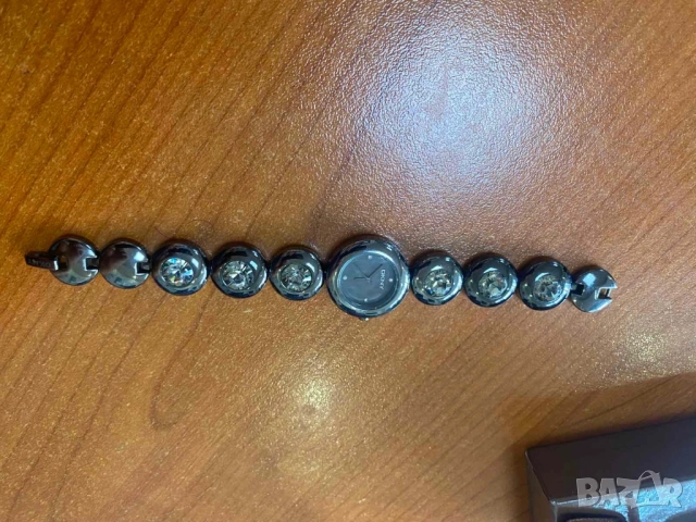 Дамски часовник DKNY, снимка 3 - Дамски - 51647086