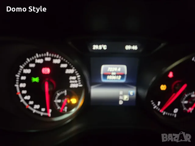 Mercedes-Benz CLA 180 Shooting Brake, снимка 11 - Автомобили и джипове - 56207701