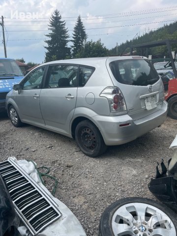 Тойота Корола Версо 2.2 136к.с. За части, снимка 3 - Автомобили и джипове - 34439443