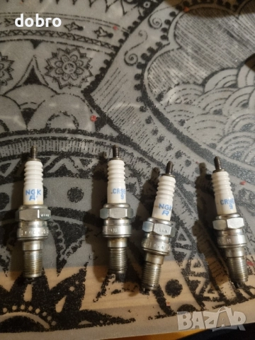 ngk cr9eh9 запалителни свещи Honda cbr f3 600, снимка 4 - Части - 52182440