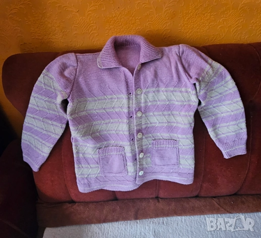 Детска плетена жилетка