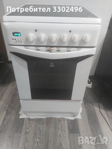 печка с керамичен плот Indesit