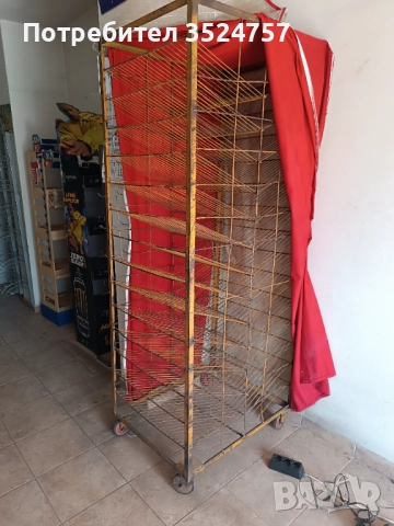 Продавам стелаж за хляб