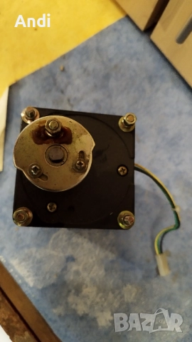 Yokogawa RM-F8A20ZMW602 Реверсивeн ел. двигател и редукция 8R1-Z25W602, снимка 3 - Електродвигатели - 52830505