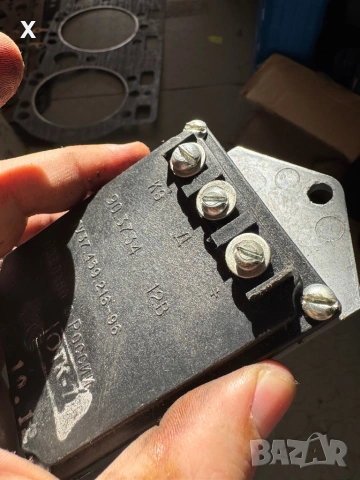 КОМУТАТОР ГАЗ 53 ЗА БОБИНА Б116 НОВ РУСКИ 90.3734 12В, снимка 2 - Части - 53797278