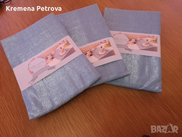 3 броя тишлайфер за маса Размери 45 x 150 см.