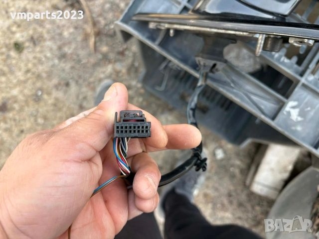 Дясно огледало Audi A8 D4 , снимка 5 - Части - 53759399