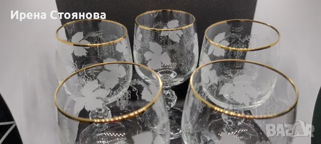 Кристални чаши за вино  Bohemia. Златен, плътен кант и гравюра с гроздов декор., снимка 11 - Чаши - 47991831