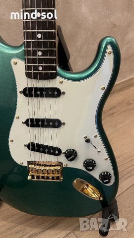 Fender Squier Stratocaster Neck 1993 с къстъм електроника, снимка 6 - Китари - 53830089
