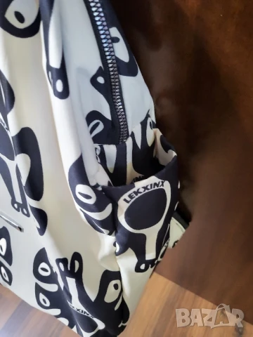 Дамска раница, снимка 2 - Раници - 50996998