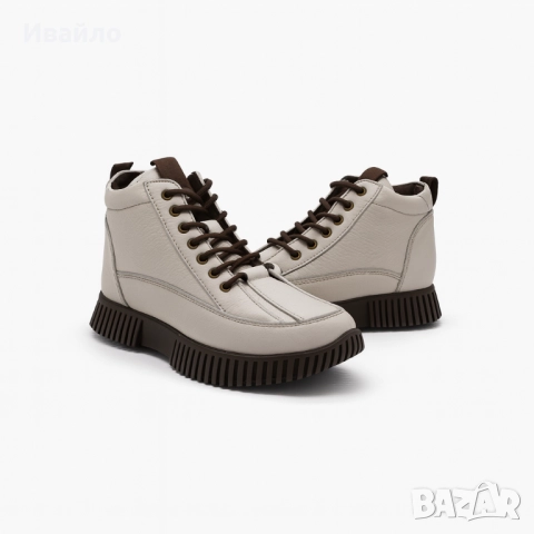 Дамски светлобежови боти от естествена кожа с тъмнокафява подметка и връзки, снимка 3 - Дамски боти - 52190252
