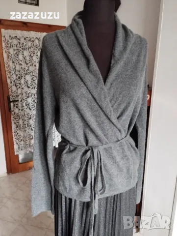 100% КАШМИР дамска елегантна жилетка, цвят т.сиво, снимка 2 - Жилетки - 47547149