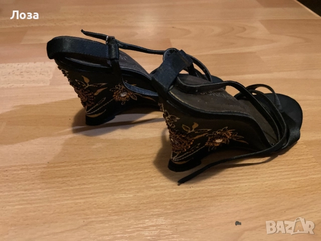 Дамски обувки номер 36, снимка 2 - Дамски обувки на ток - 52858551