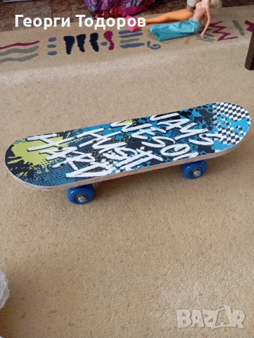 Скейт дъска Blue White 43x12.5cm, снимка 2 - Скейтборд, ховърборд, уейвборд - 51778114