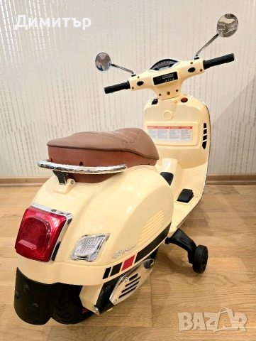 Детски скутер Vespa, снимка 4 - Скутери и тротинетки - 53483983