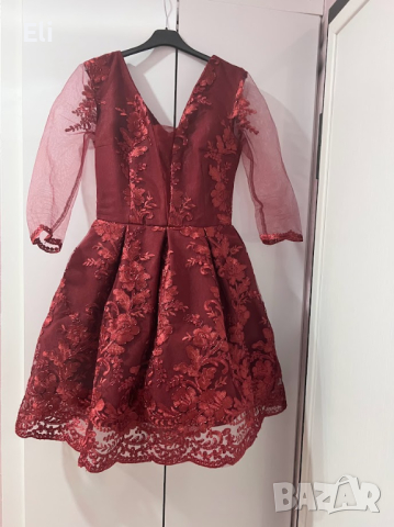 Дамска рокля размер М , червена дантела, снимка 1 - Рокли - 44510302