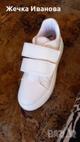 Дамски маратонки бели 39 номер, снимка 2 - Маратонки - 52538847