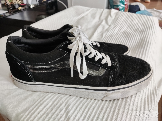 кожени кецове Vans Old Skool, снимка 2 - Кецове - 36040985