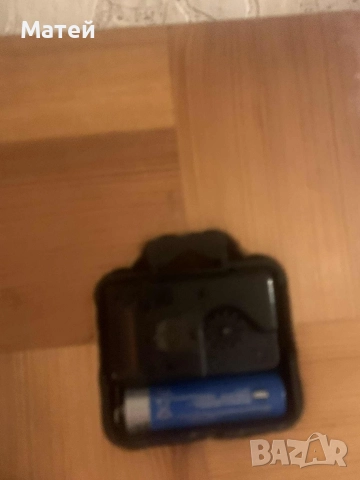 Стилен часовник от дърво* Стенен* Работи точно, снимка 6 - Стенни часовници - 52666222