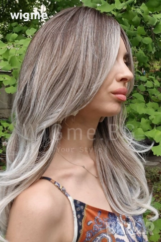 Дълга сребристо руса чуплива перука Силвър, снимка 11 - Аксесоари за коса - 51443561