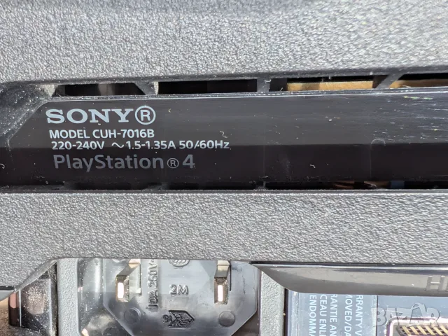 Sony PlayStation 4 Pro 1TB CUH-7016B + оригинален джойстик – 4K HDR, снимка 4 - PlayStation конзоли - 56105232