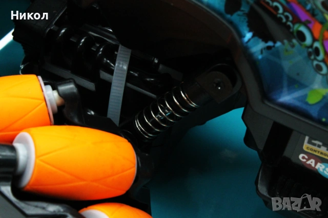 Радиоуправляема кола за дрифт Чудовище - Monster Light , снимка 5 - Коли, камиони, мотори, писти - 53233108