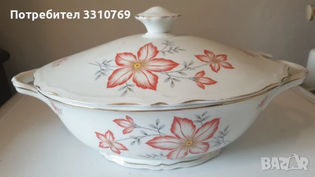 Голям красив порцеланов супник , снимка 1