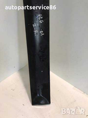 Задна дясна лайстна / облицовка на врата за Mazda 626 (2000) GG3F50693, снимка 2 - Части - 53699956