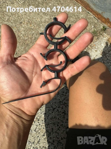 Пластмасова скоба фиксатор само за 5Eur.