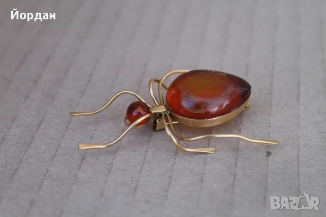Позлатена кехлибарена брошка, снимка 3 - Други - 50874606