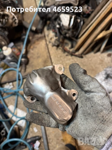 Предпазна(термо изолатор) ламарина за двигател на Мерцедес Mercedes 2.2Cdi само 10лв. A6511420120