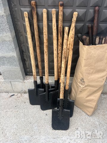 Продавам военна лопата 