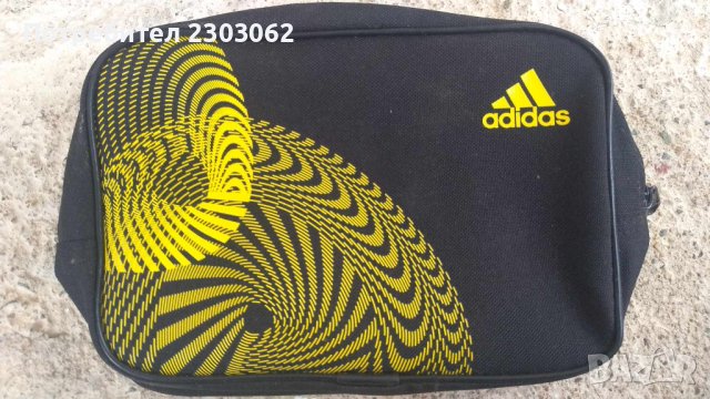 Козметична чантичка Adidas, снимка 1 - Други - 41418183