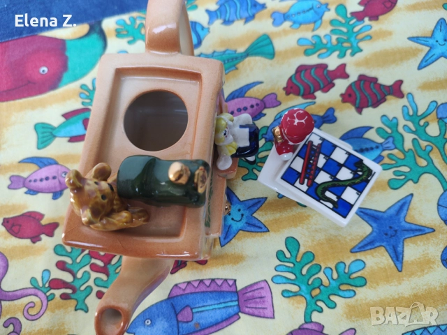 Малък колекционерски чайник "шкаф за играчки" P. Cardew, снимка 7 - Колекции - 52373349