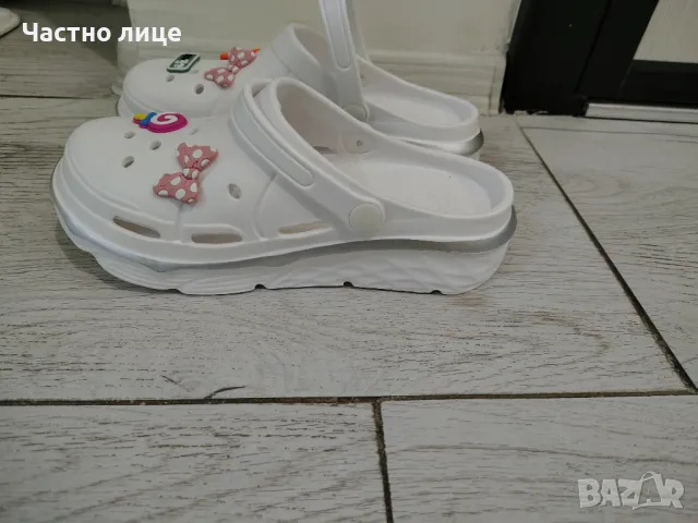 Продавам бели леки чехли размер 37, снимка 2 - Чехли - 49364918