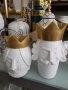 Арт ваза от полирезин - бяло и златно, снимка 1 - Вази - 36088103