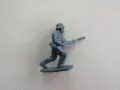 Играчка-войник от времето на соца, снимка 1