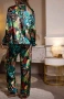 ДАМСКА ПИЖАМА ОТ САТЕН С ЕКЗОТИЧЕН ПРИНТ, снимка 3