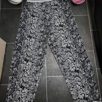 Дамски летен панталон змийски принт , снимка 10 - Панталони - 37053158