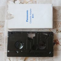 Panasonic VW-TCA7E Cassette Adaptor S-VHS-C, VHS-C, снимка 2 - Чанти, стативи, аксесоари - 41349782