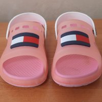 Tommy Hilfiger -Много Запазени, снимка 1 - Детски сандали и чехли - 41672448