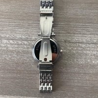 Дамски сребристи часовници Michael Kors, снимка 10 - Дамски - 26624833