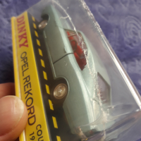 Opel Record Coupe 1900 . Dinky Toys 1.43 .!Top Diecast.!, снимка 13 - Колекции - 36258085