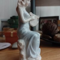 порцеланова статуетка на жена от Англия, снимка 2 - Колекции - 40732622