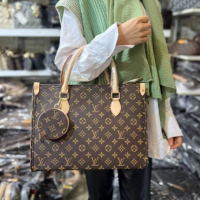 Дамскa чанта Louis Vuitton код 148, снимка 1 - Чанти - 44825599