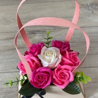 Аранжирани сапунени рози в кутии 8 март-Свети Валентин подарък цветя, снимка 3 - Изкуствени цветя - 44247040