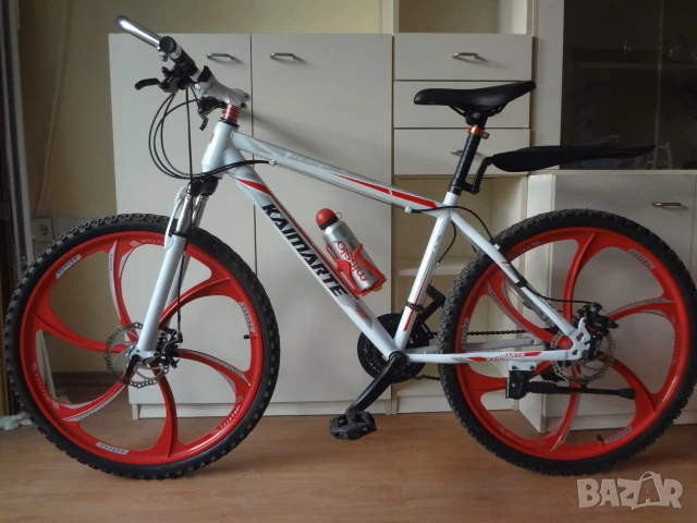 Спортен велосипед с ляти капли, снимка 1