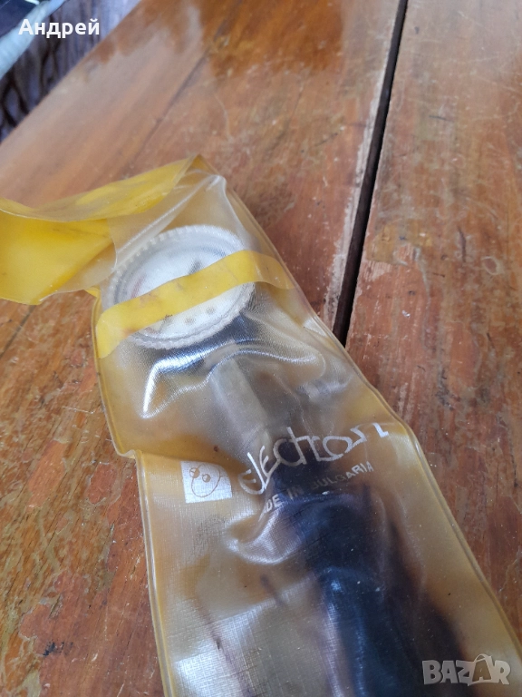 Стар манометър за цилиндрово налягане Електрон, снимка 1